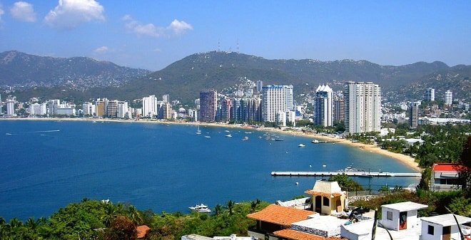Bahía de Acapulco en peligro: Nueva construcción de muelle amenaza el ecosistema marino